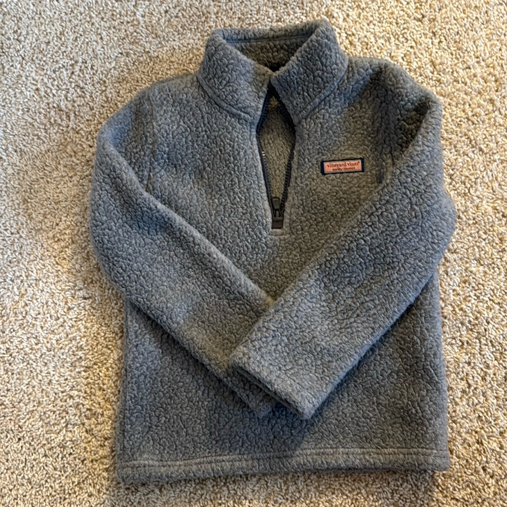 Kids size S Vineyard Vines fleece pullover